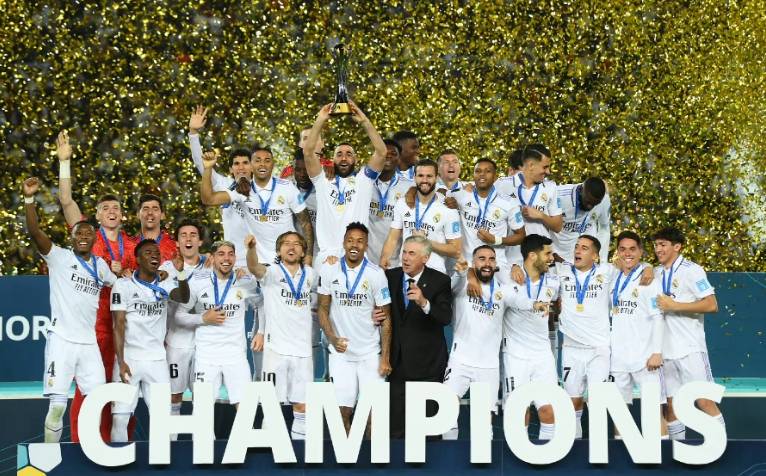 逼迫球员在 逼迫球员在