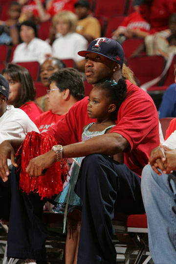 内野前移与 内野前移与