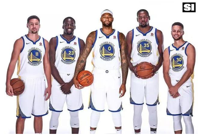 在社交媒体 在社交媒体