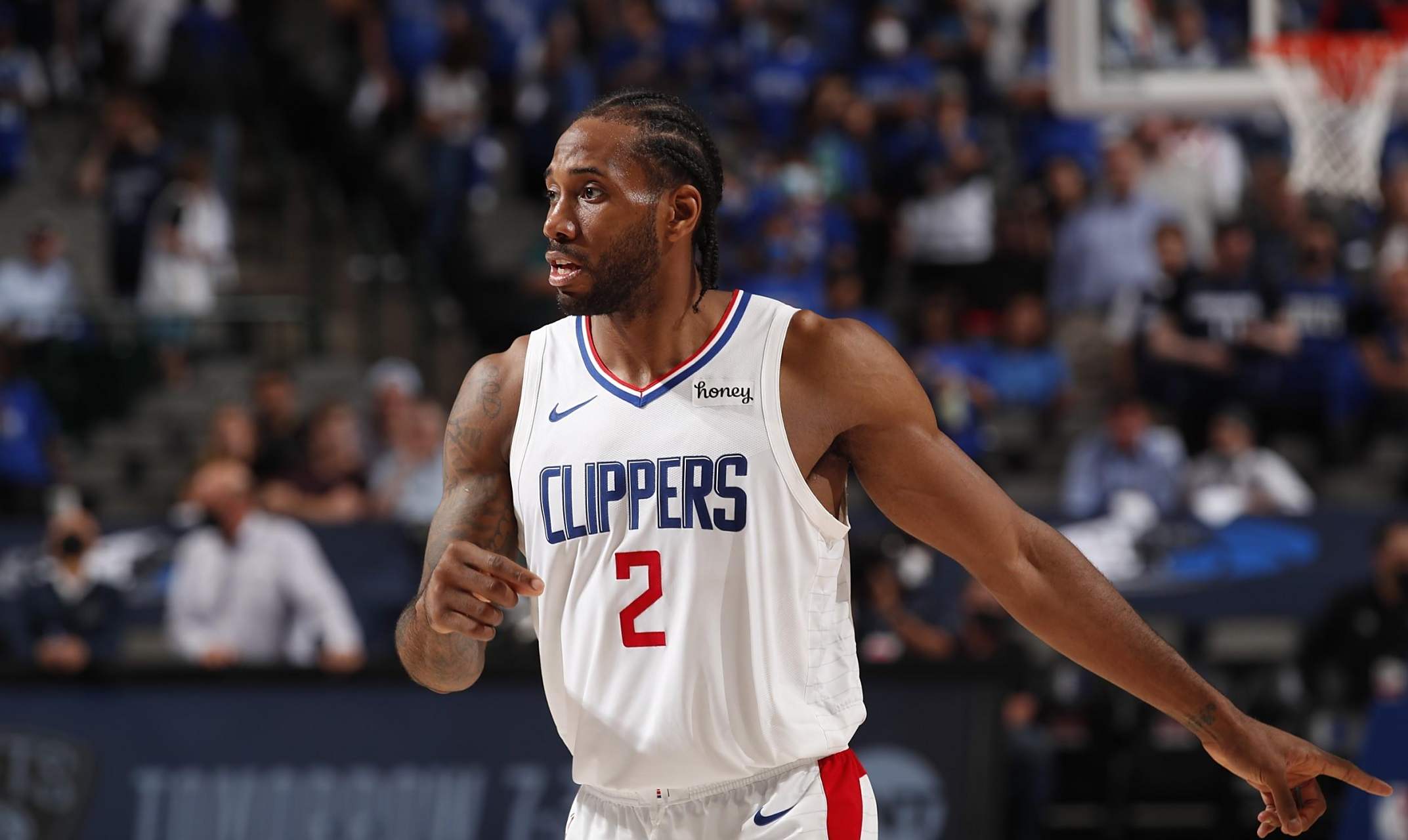 边路短传引 边路短传引